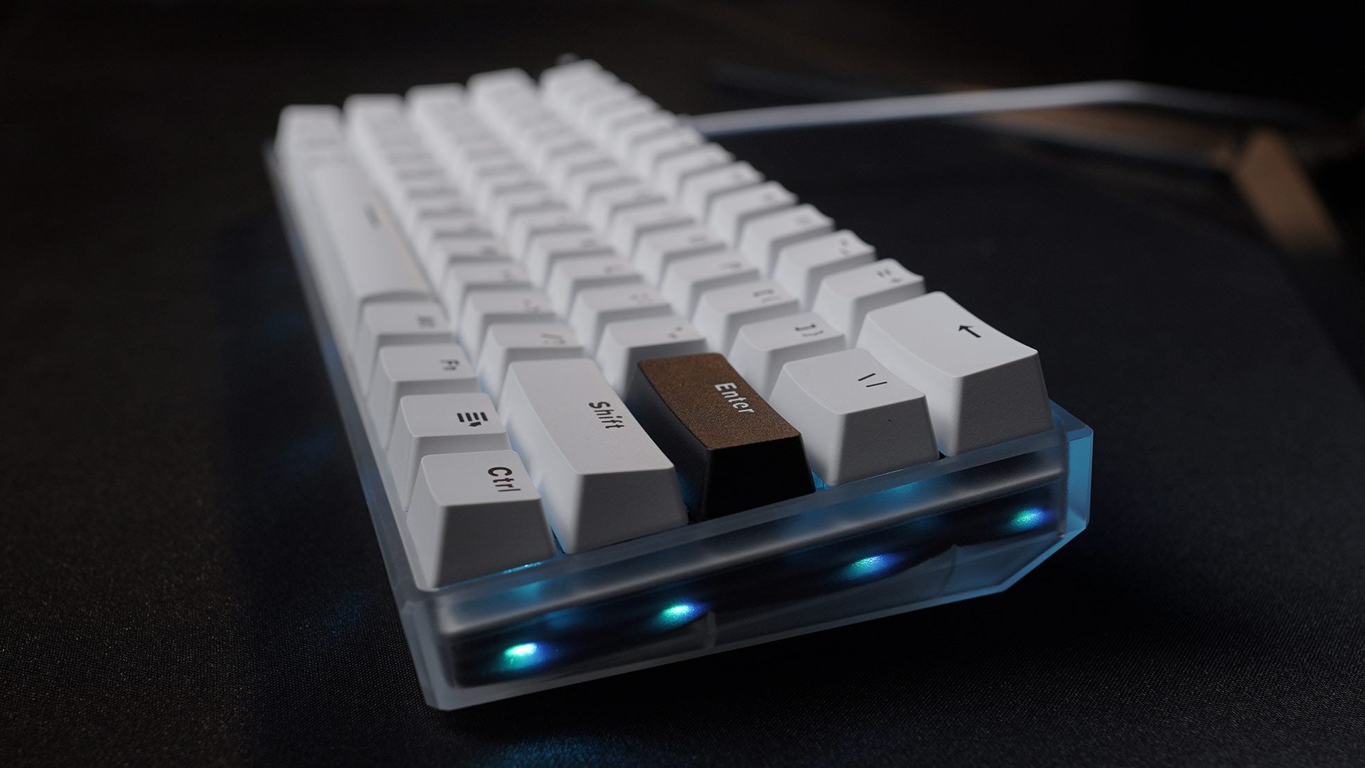 Introducing MAXFIT61 Frost & Frost Wireless - 60% Hotswap Transparent Case Keyboards!