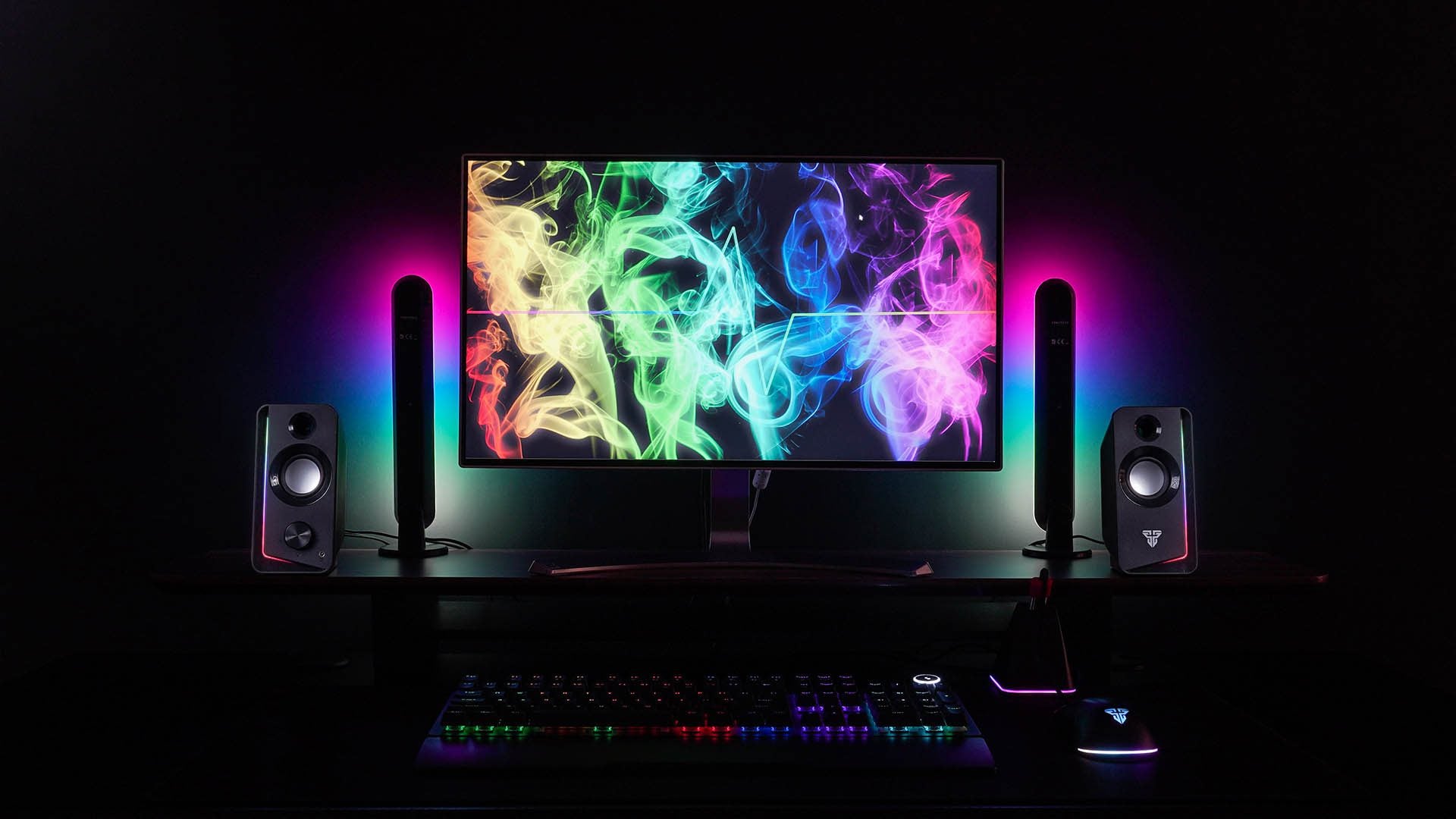 How to Clean Your Computer Monitor Screen – Fantech World
