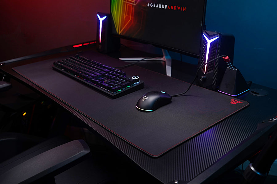 How to Clean Your Gaming Desk