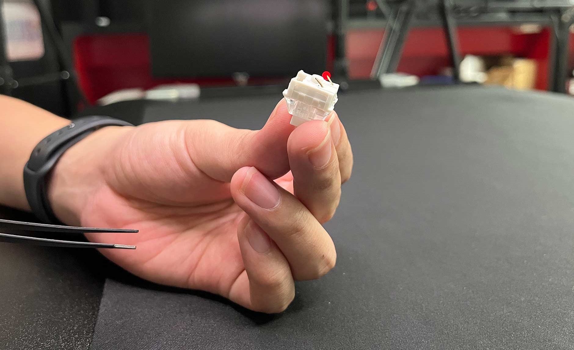 How to Fix Bent Pins on a Mechanical Keyboard Switch! Fantech World