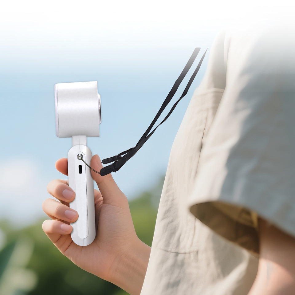 HANDS-FREE COOLING WITH LANYARD